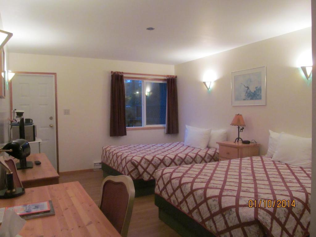 Little Beach Resort Ucluelet Bagian luar foto
